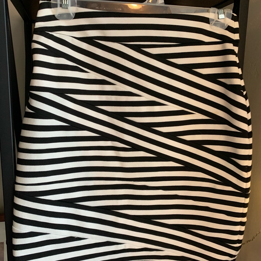 Black and White pencil skirt